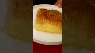 Γαλακτομπούρεκο με Βελούδινη Κρέμα.  Greek custard pie - Galaktobureko