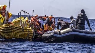 Ιταλία: Δεκάδες νεκροί μετανάστες στην Κεντρική Μεσόγειο Ελληνική - euronews