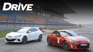 Toyota GT86 & Opel Astra OPC @ Istanbul Park F1 Circuit (english subtitles)