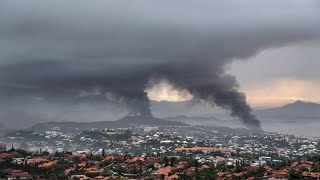 Εκκενώνεται η Νέα Καληδονία από τους γάλλους τουρίστες που είχαν εγκλωβιστεί λόγω των ταραχών Ελληνική - euronews