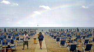 Φουντώνει μεταξύ Ρώμης και Βρυξελλών η συζήτηση για τις άδειες των beach bar Ελληνική - euronews