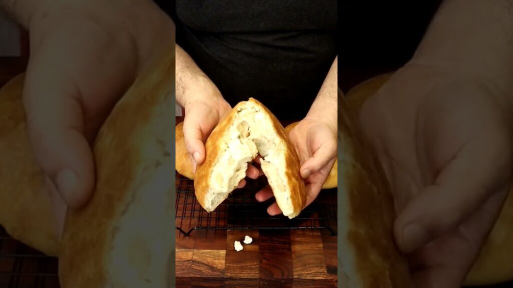 Αφράτα Τηγανόψωμα με τυρί Φέτα.  Greek Fluffy Cheese Flatbreads (Tiganopsoma) in the Oven