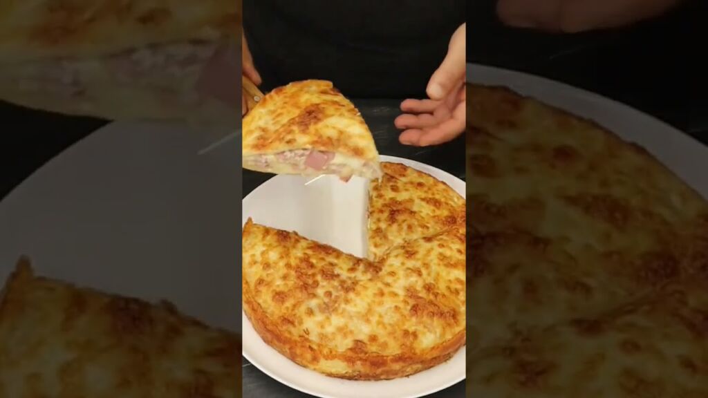 Μια διαφορετική Ζαμπονοτυρόπιτα! Unique Ham and Cheese Pie – A Family Favorite!
